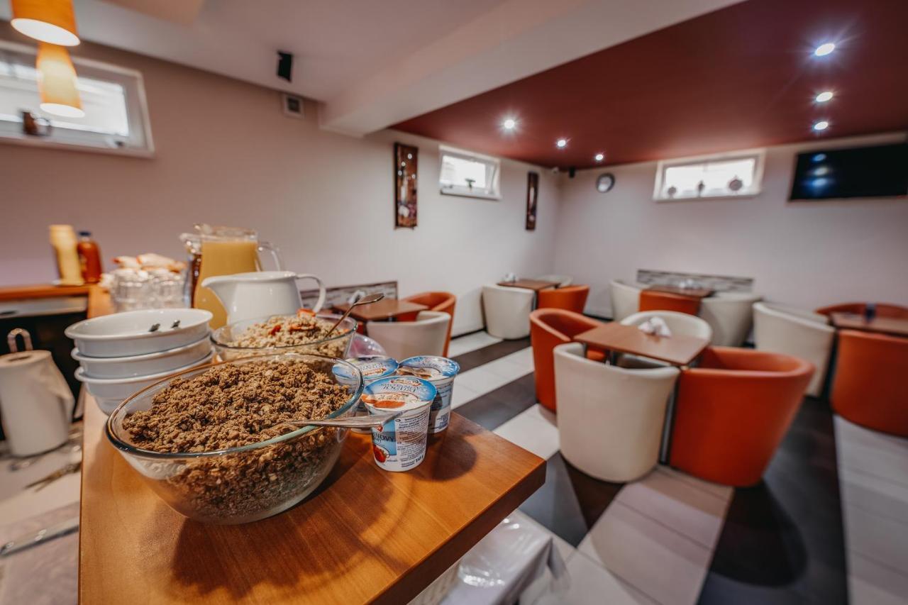 City Penzion Hotel Kosice Bagian luar foto