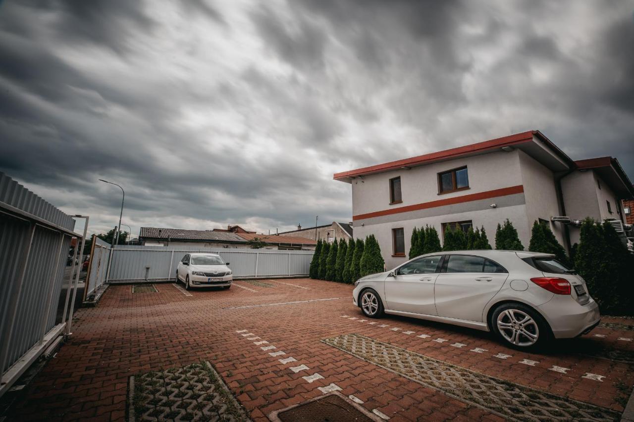 City Penzion Hotel Kosice Bagian luar foto