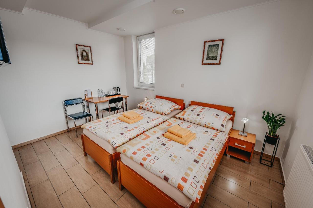 City Penzion Hotel Kosice Bagian luar foto