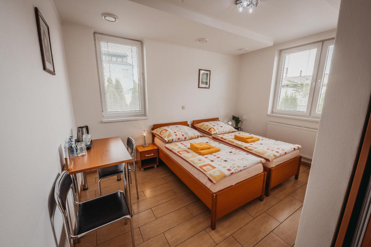 City Penzion Hotel Kosice Bagian luar foto