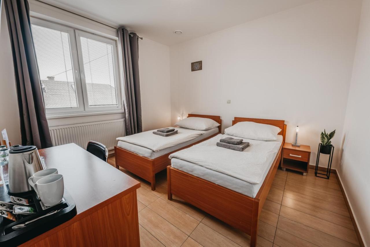 City Penzion Hotel Kosice Bagian luar foto
