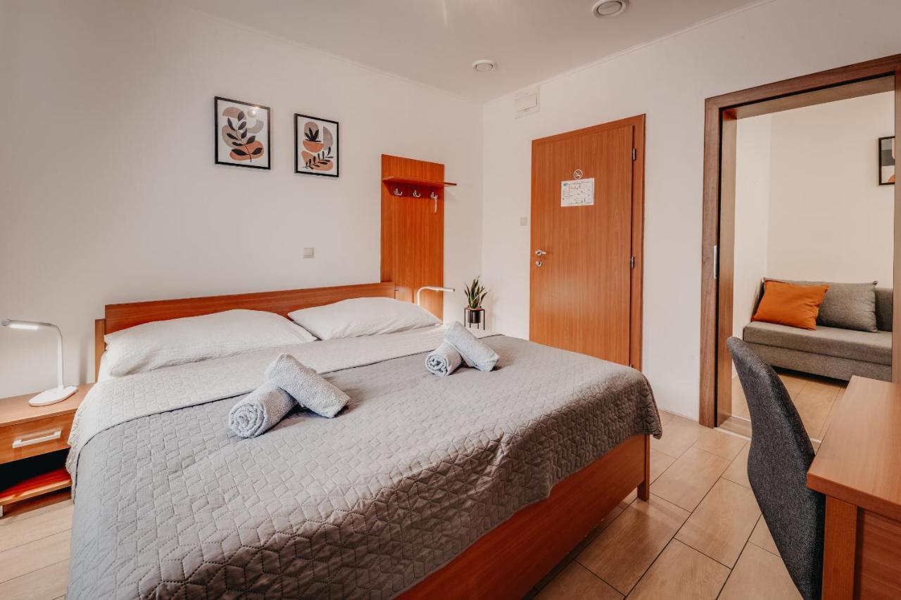 City Penzion Hotel Kosice Bagian luar foto